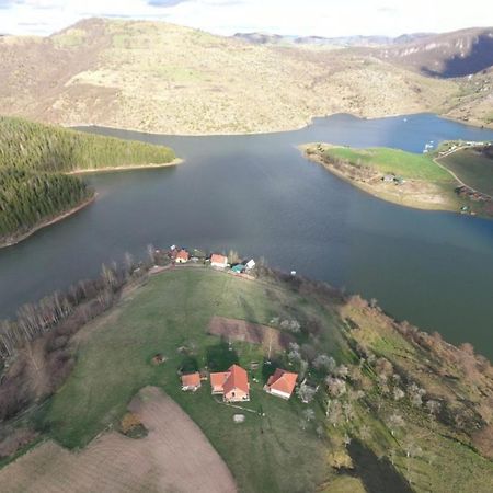 Uvac Griffon Villa Nova Varoš Buitenkant foto