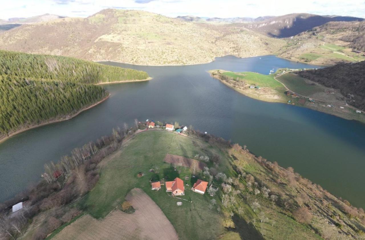 Uvac Griffon Villa Nova Varoš Buitenkant foto